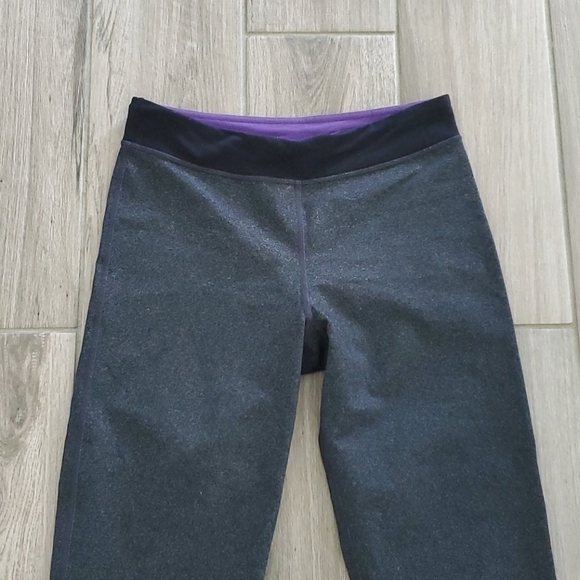 Lululemon Gather and Crop leggings Split Calf Sz 4 - Picture 2 of 9